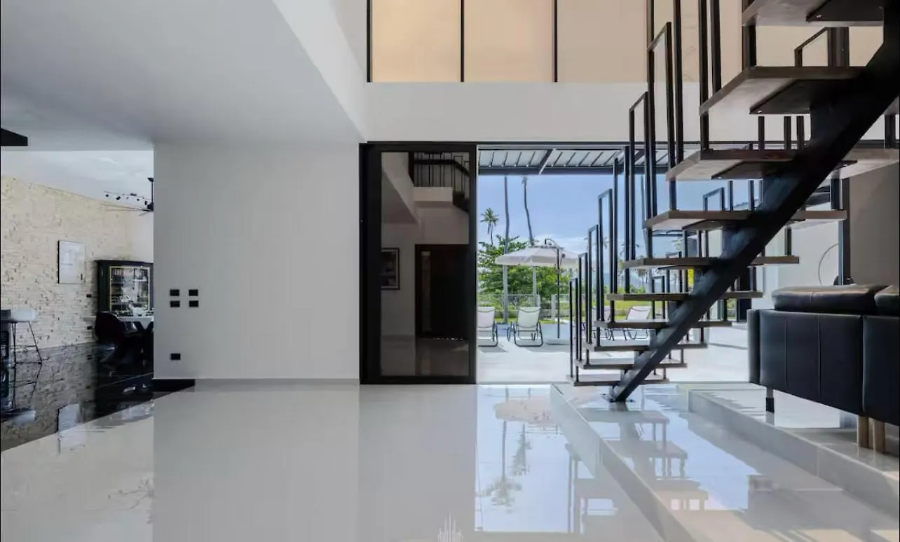Casa Black And White Frente Al Mar Las Galeras 0*,
