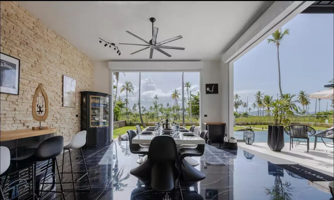 Villa Casa Black And White Frente Al Mar Las Galeras