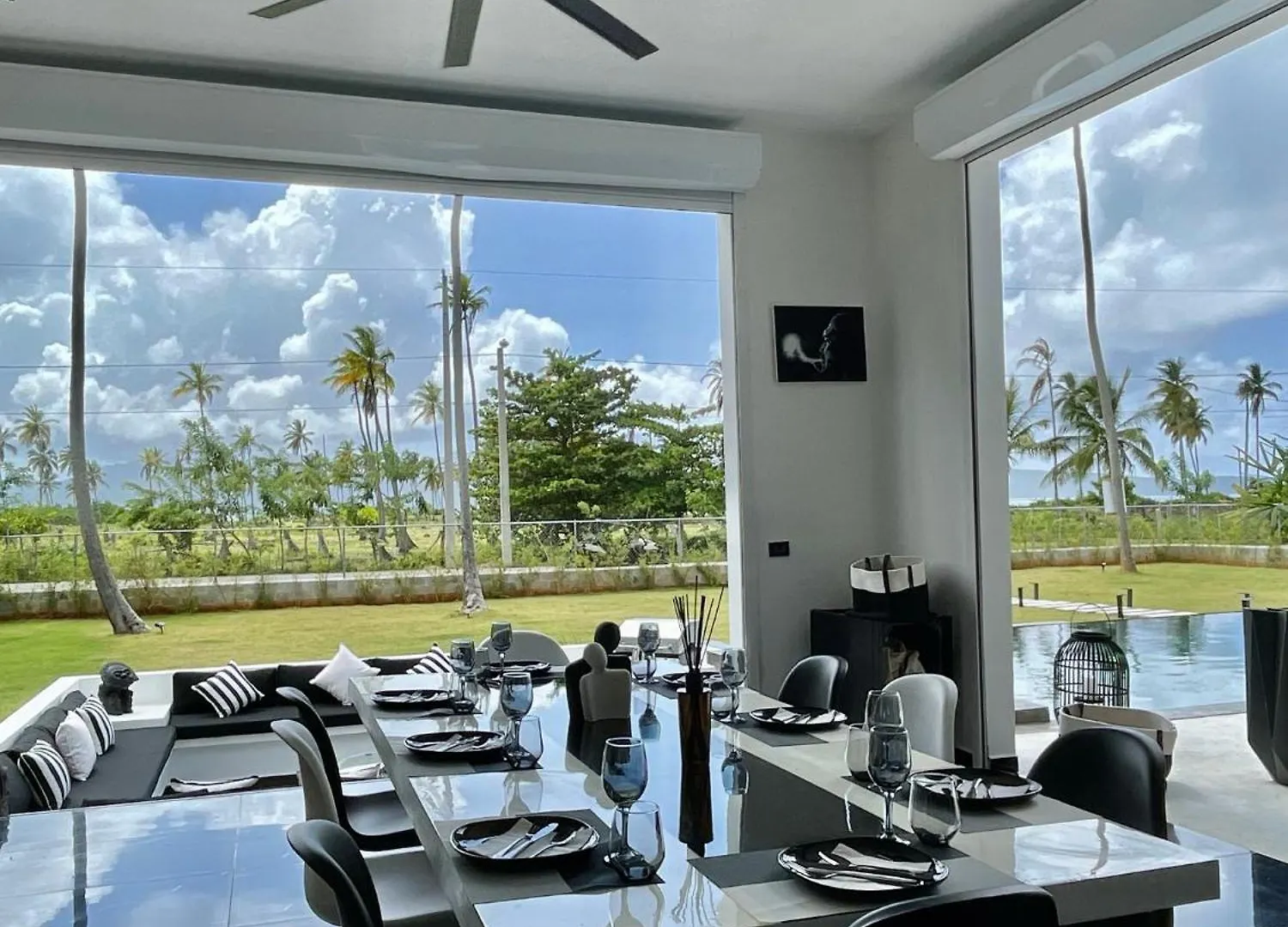 Casa Black And White Frente Al Mar 拉斯加勒拉斯